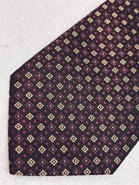 Brand New Stylish Tie By Basic Editions - Tie Is 3.5 Inches Wide